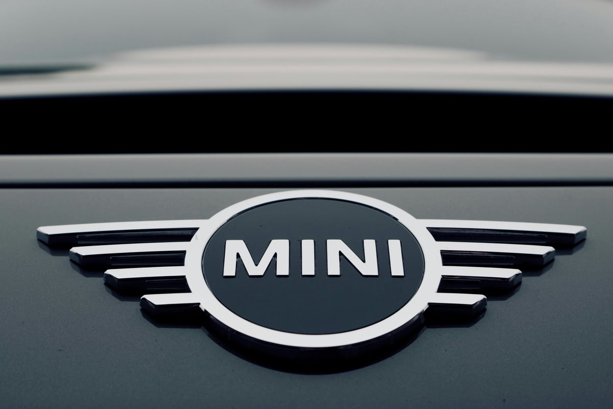 Mini repair workshop